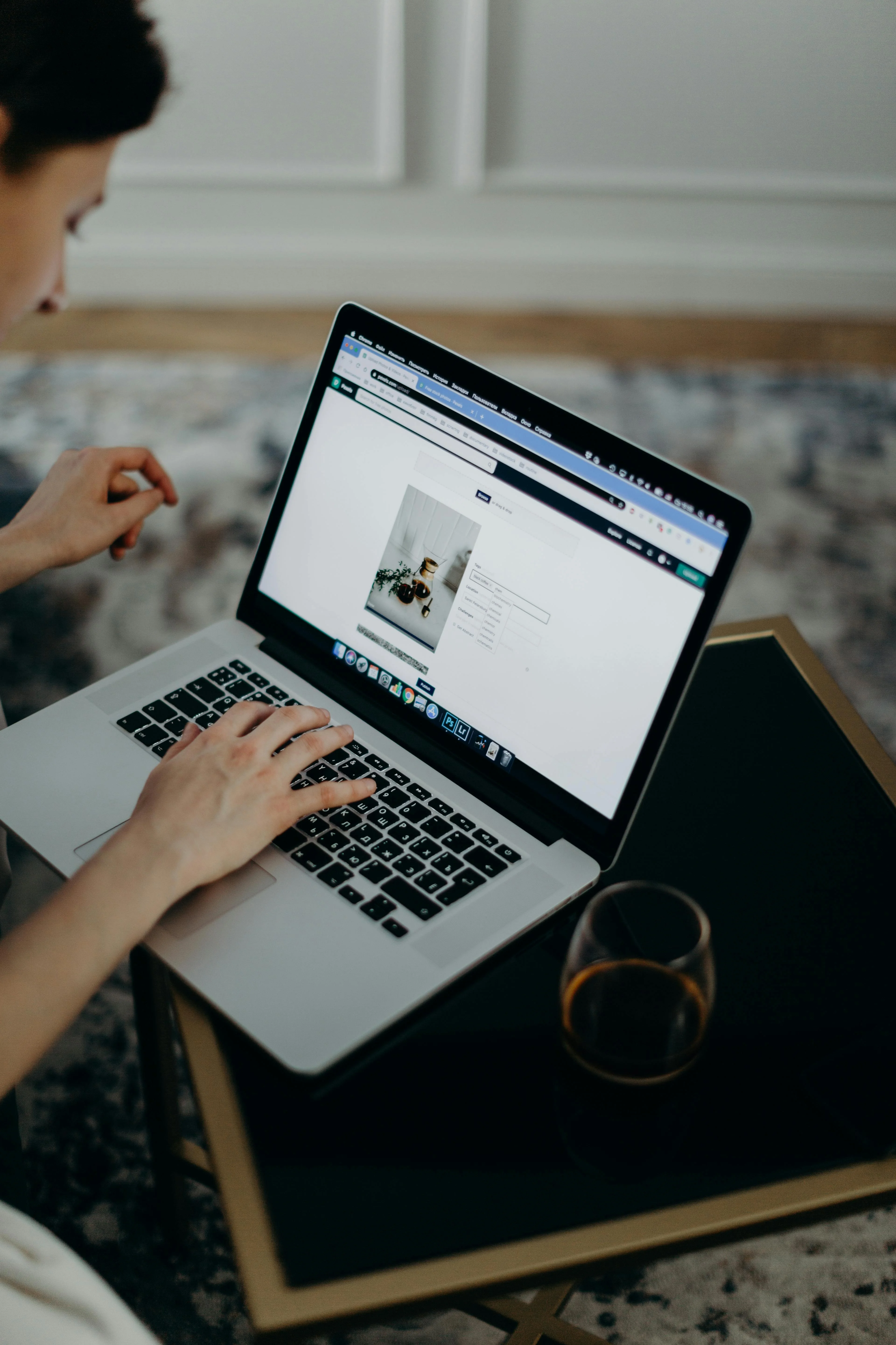 How can scraped web content be stored and loaded | Nannostomus